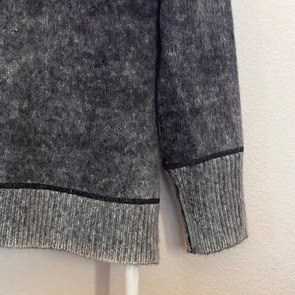 360 Cashmere Gray Distressed Pattern Long Sweater Loose Fit Size M - Picture 5 of 14